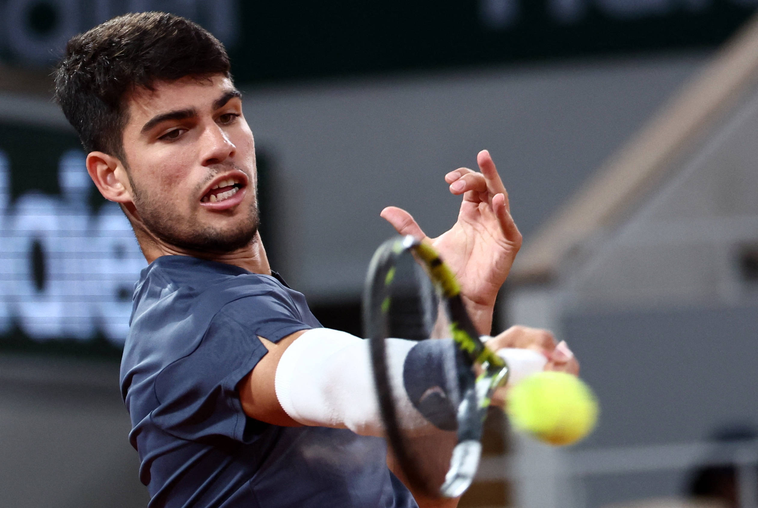 在比赛间隙 在比赛间隙