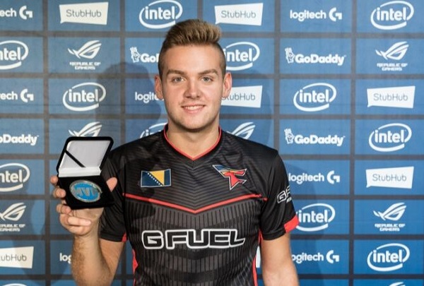 迫使对手外 迫使对手外